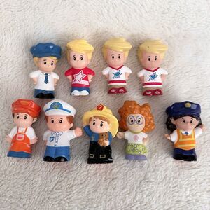 Fisher Price Little People Skinny Lot Of 9 Figures Toy